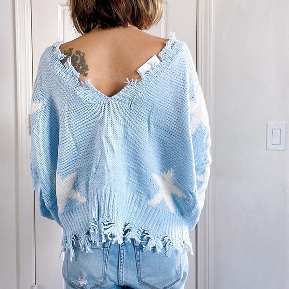 Cozy Distressed Star Print Sweater Top - Picture 8 of 12
